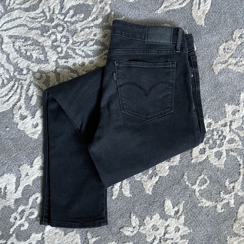 Levi’s 711 Jeans